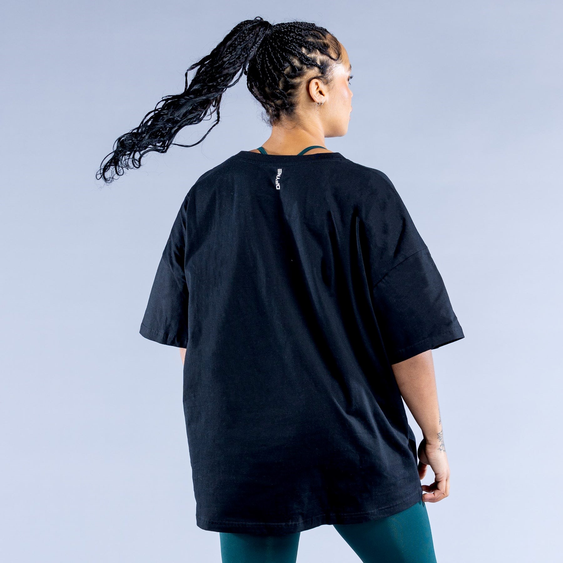 DFYNE Luxe Revive Oversized T Svarta | 079835LOF